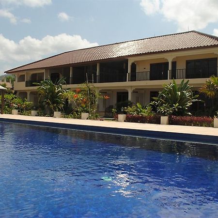 Lombok Beach Villa Мангсит Экстерьер фото