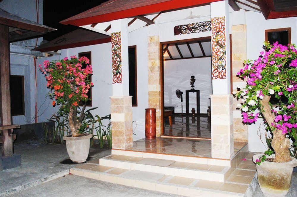Lombok Beach Villa Мангсит Экстерьер фото