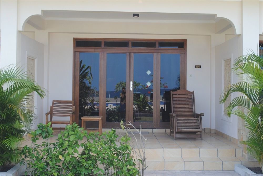 Lombok Beach Villa Мангсит Экстерьер фото